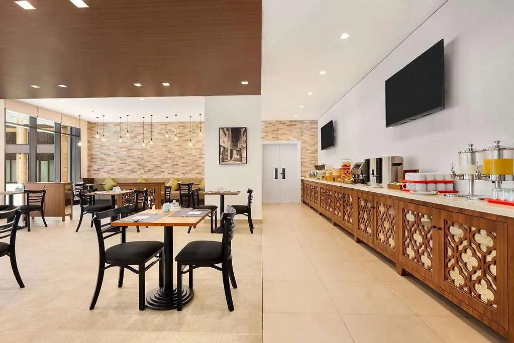Super 8 Dubai Deira Hotel United Arab Emirates